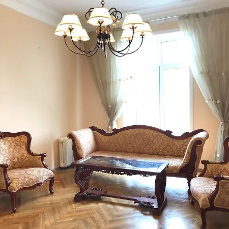 Grand Central Апартаменти *